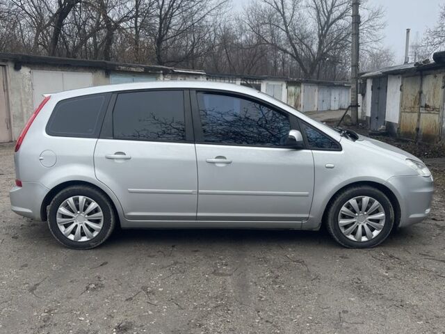 Серый Форд Си-Макс, объемом двигателя 1.6 л и пробегом 200 тыс. км за 5600 $, фото 3 на Automoto.ua