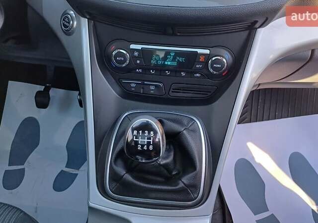 Серый Форд Си-Макс, объемом двигателя 1.6 л и пробегом 267 тыс. км за 7999 $, фото 22 на Automoto.ua