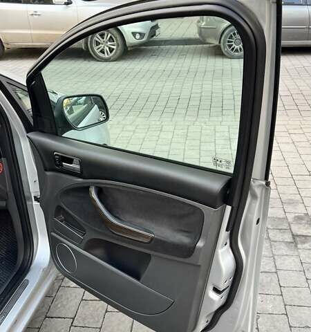 Сірий Форд Сі-Макс, об'ємом двигуна 1.75 л та пробігом 187 тис. км за 7700 $, фото 19 на Automoto.ua