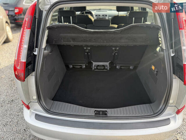 Серый Форд Си-Макс, объемом двигателя 2 л и пробегом 200 тыс. км за 6750 $, фото 17 на Automoto.ua