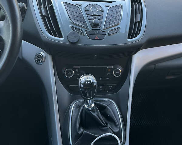 Серый Форд Си-Макс, объемом двигателя 1.56 л и пробегом 220 тыс. км за 7800 $, фото 13 на Automoto.ua