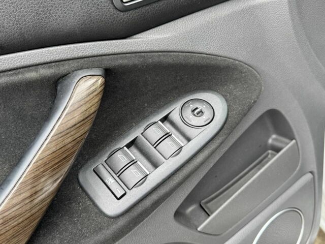 Сірий Форд Сі-Макс, об'ємом двигуна 1.8 л та пробігом 221 тис. км за 5900 $, фото 5 на Automoto.ua