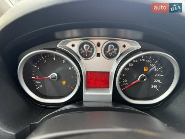 Серый Форд Си-Макс, объемом двигателя 2 л и пробегом 200 тыс. км за 6750 $, фото 25 на Automoto.ua