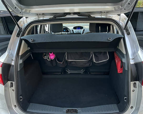 Серый Форд Си-Макс, объемом двигателя 1.56 л и пробегом 220 тыс. км за 7800 $, фото 23 на Automoto.ua