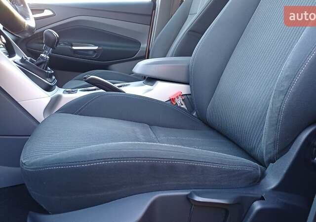 Серый Форд Си-Макс, объемом двигателя 1.6 л и пробегом 267 тыс. км за 7999 $, фото 19 на Automoto.ua