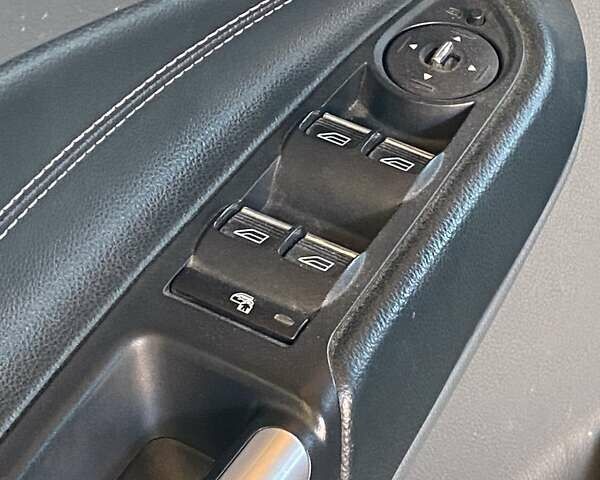 Форд Сі-Макс 2010 у Косове на Automoto.ua Сірий Форд Сі-Макс, об'ємом двигуна 1.6 л та пробігом 253 тис. км за 7800 $, фото 11 на Automoto.ua