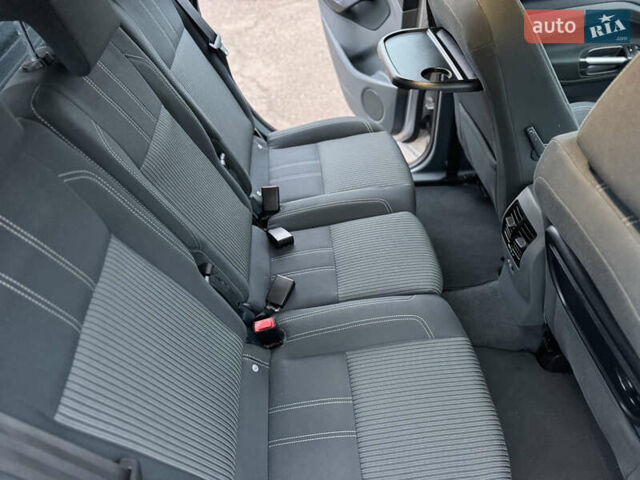 Серый Форд Си-Макс, объемом двигателя 1.6 л и пробегом 234 тыс. км за 9300 $, фото 43 на Automoto.ua