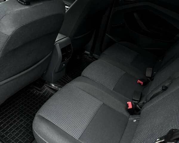 Серый Форд Си-Макс, объемом двигателя 1.6 л и пробегом 218 тыс. км за 7900 $, фото 36 на Automoto.ua