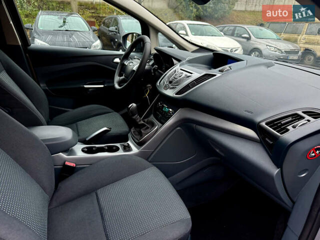 Серый Форд Си-Макс, объемом двигателя 1.6 л и пробегом 218 тыс. км за 6999 $, фото 22 на Automoto.ua