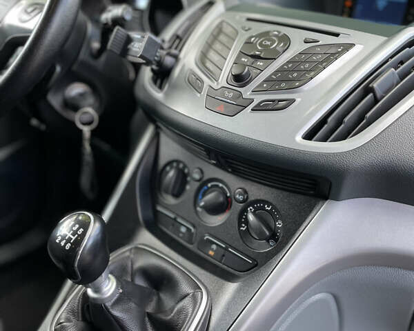 Серый Форд Си-Макс, объемом двигателя 1.6 л и пробегом 270 тыс. км за 7900 $, фото 13 на Automoto.ua