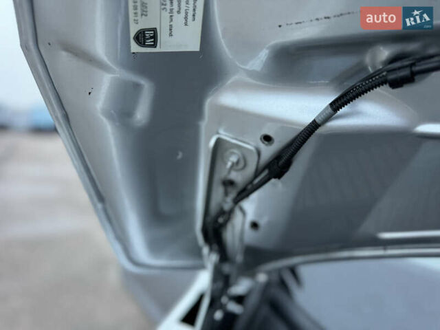 Серый Форд Си-Макс, объемом двигателя 1.6 л и пробегом 234 тыс. км за 9300 $, фото 102 на Automoto.ua