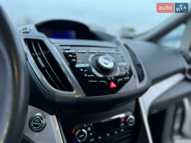 Серый Форд Си-Макс, объемом двигателя 1.6 л и пробегом 234 тыс. км за 9300 $, фото 88 на Automoto.ua