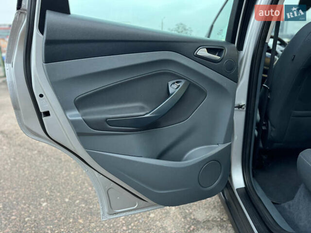 Серый Форд Си-Макс, объемом двигателя 1.6 л и пробегом 234 тыс. км за 9300 $, фото 38 на Automoto.ua