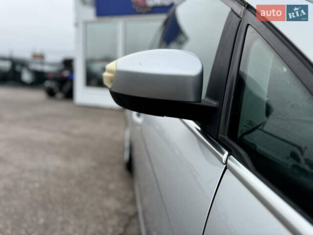 Серый Форд Си-Макс, объемом двигателя 1.6 л и пробегом 234 тыс. км за 9300 $, фото 24 на Automoto.ua