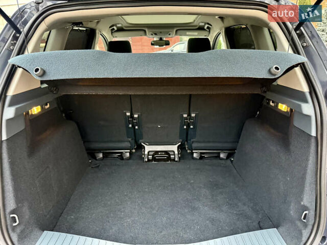 Серый Форд Си-Макс, объемом двигателя 1.6 л и пробегом 173 тыс. км за 6999 $, фото 29 на Automoto.ua