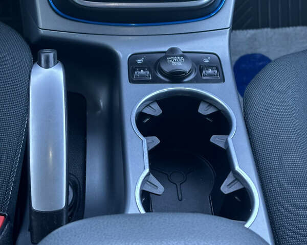 Сірий Форд Сі-Макс, об'ємом двигуна 1.6 л та пробігом 206 тис. км за 9100 $, фото 53 на Automoto.ua