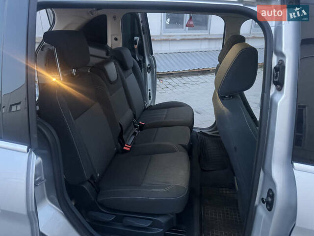 Сірий Форд Сі-Макс, об'ємом двигуна 1.6 л та пробігом 241 тис. км за 7600 $, фото 23 на Automoto.ua