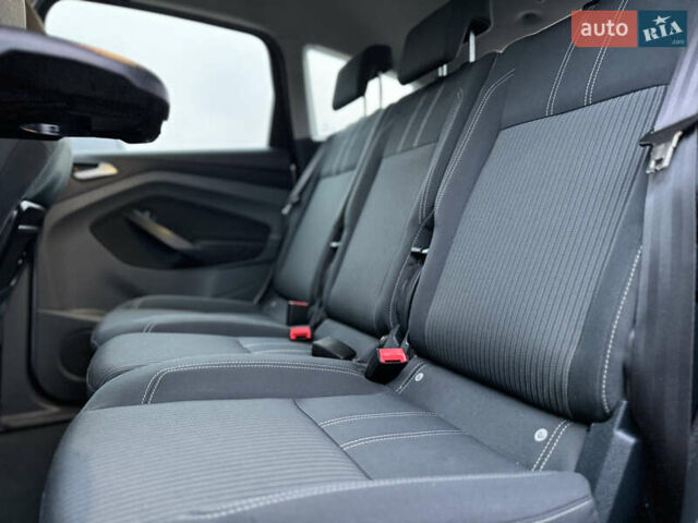 Серый Форд Си-Макс, объемом двигателя 1.6 л и пробегом 234 тыс. км за 9300 $, фото 41 на Automoto.ua