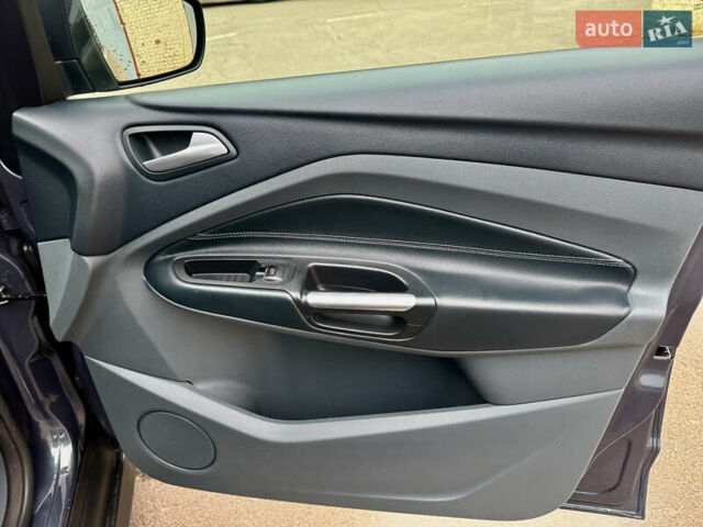 Серый Форд Си-Макс, объемом двигателя 1.6 л и пробегом 173 тыс. км за 6999 $, фото 27 на Automoto.ua