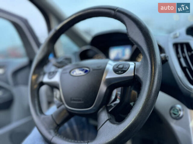 Серый Форд Си-Макс, объемом двигателя 1.6 л и пробегом 234 тыс. км за 9300 $, фото 84 на Automoto.ua