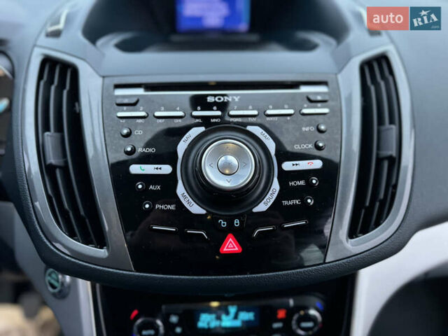 Серый Форд Си-Макс, объемом двигателя 1.6 л и пробегом 234 тыс. км за 9300 $, фото 78 на Automoto.ua