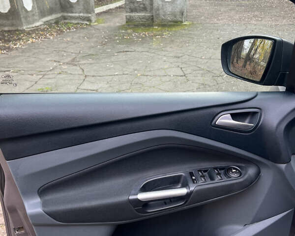 Серый Форд Си-Макс, объемом двигателя 1.6 л и пробегом 138 тыс. км за 9300 $, фото 15 на Automoto.ua