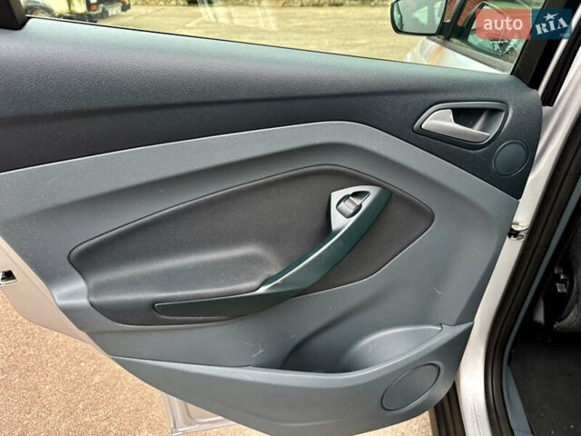 Сірий Форд Сі-Макс, об'ємом двигуна 1.6 л та пробігом 254 тис. км за 6999 $, фото 20 на Automoto.ua