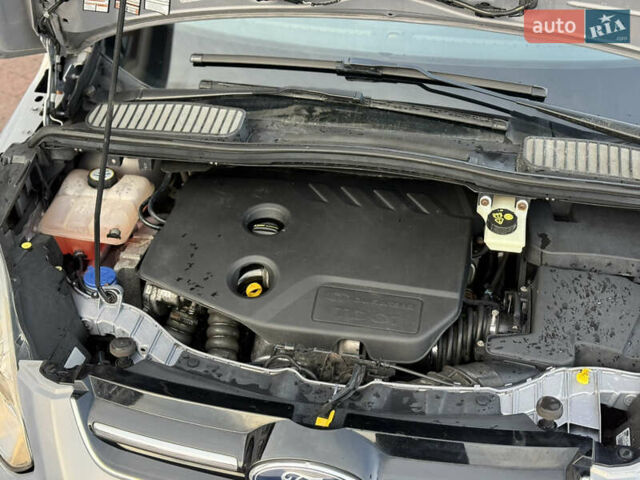 Серый Форд Си-Макс, объемом двигателя 1.6 л и пробегом 239 тыс. км за 8650 $, фото 69 на Automoto.ua