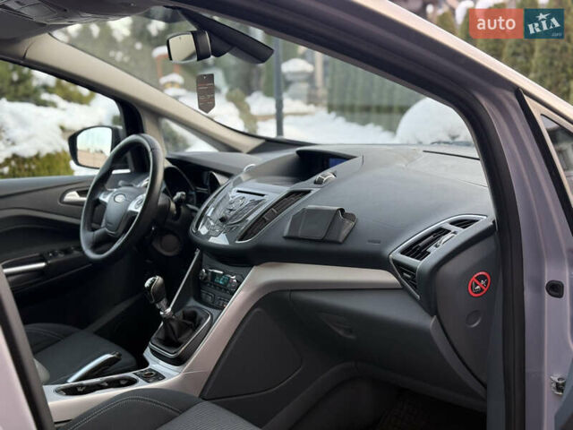 Серый Форд Си-Макс, объемом двигателя 1.6 л и пробегом 239 тыс. км за 8650 $, фото 53 на Automoto.ua