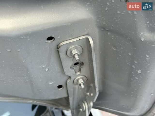 Серый Форд Си-Макс, объемом двигателя 1.6 л и пробегом 239 тыс. км за 8650 $, фото 68 на Automoto.ua