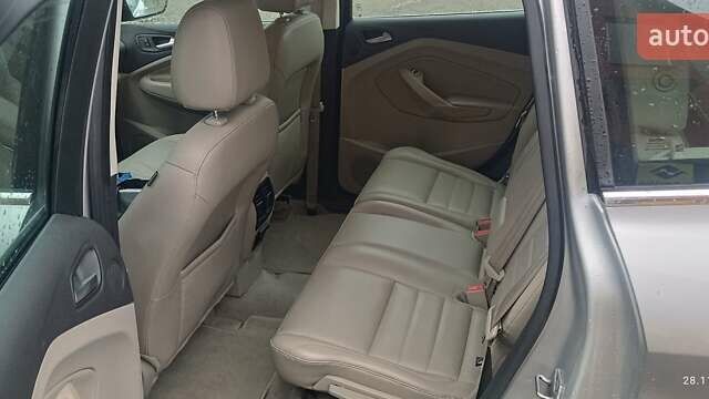 Сірий Форд Сі-Макс, об'ємом двигуна 2 л та пробігом 138 тис. км за 10300 $, фото 4 на Automoto.ua