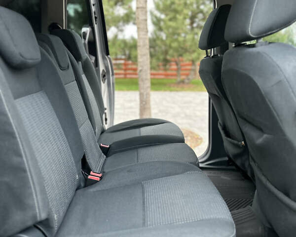 Сірий Форд Сі-Макс, об'ємом двигуна 1.6 л та пробігом 107 тис. км за 7350 $, фото 26 на Automoto.ua