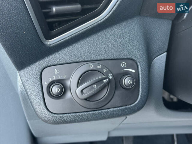 Серый Форд Си-Макс, объемом двигателя 1.6 л и пробегом 239 тыс. км за 8650 $, фото 37 на Automoto.ua