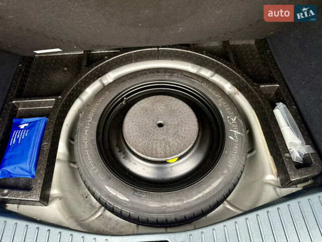 Сірий Форд Сі-Макс, об'ємом двигуна 1.6 л та пробігом 254 тис. км за 6999 $, фото 29 на Automoto.ua