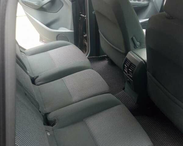 Серый Форд Си-Макс, объемом двигателя 1.6 л и пробегом 297 тыс. км за 8350 $, фото 15 на Automoto.ua