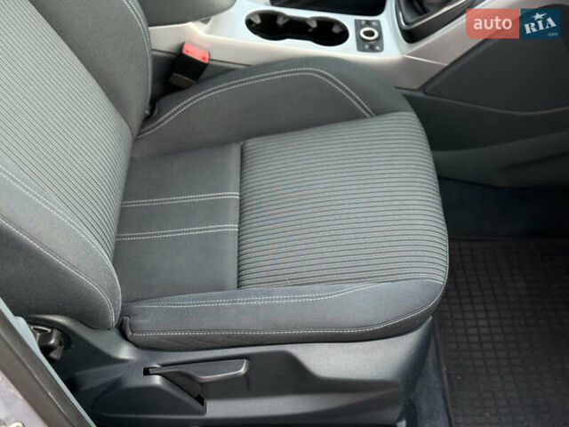 Серый Форд Си-Макс, объемом двигателя 1.6 л и пробегом 239 тыс. км за 8650 $, фото 57 на Automoto.ua