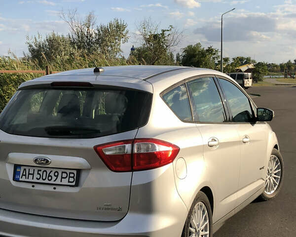 Серый Форд Си-Макс, объемом двигателя 2 л и пробегом 241 тыс. км за 11200 $, фото 6 на Automoto.ua