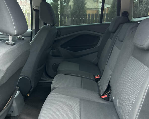 Сірий Форд Сі-Макс, об'ємом двигуна 1.6 л та пробігом 107 тис. км за 7350 $, фото 23 на Automoto.ua