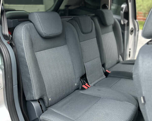 Сірий Форд Сі-Макс, об'ємом двигуна 1.6 л та пробігом 107 тис. км за 7350 $, фото 27 на Automoto.ua