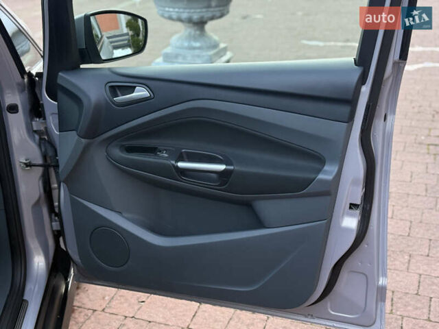 Серый Форд Си-Макс, объемом двигателя 1.6 л и пробегом 239 тыс. км за 8650 $, фото 56 на Automoto.ua