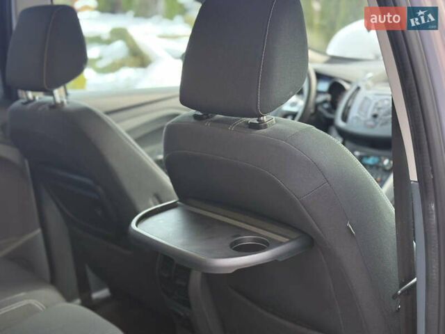 Серый Форд Си-Макс, объемом двигателя 1.6 л и пробегом 239 тыс. км за 8650 $, фото 64 на Automoto.ua