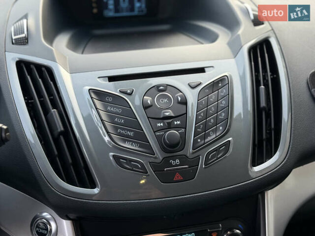 Серый Форд Си-Макс, объемом двигателя 1.6 л и пробегом 239 тыс. км за 8650 $, фото 42 на Automoto.ua