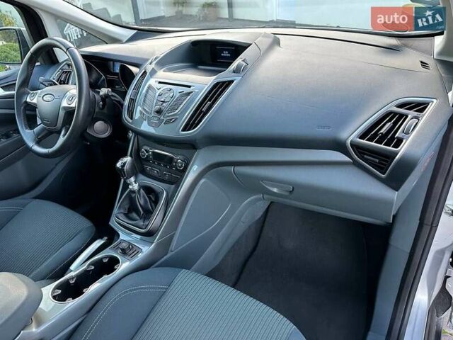 Серый Форд Си-Макс, объемом двигателя 1.6 л и пробегом 207 тыс. км за 7600 $, фото 30 на Automoto.ua