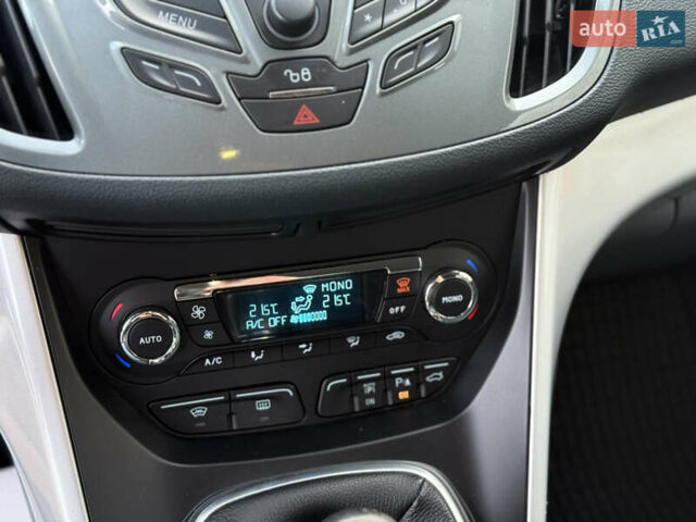 Серый Форд Си-Макс, объемом двигателя 1.6 л и пробегом 239 тыс. км за 8650 $, фото 3 на Automoto.ua