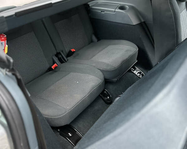 Сірий Форд Сі-Макс, об'ємом двигуна 1.6 л та пробігом 107 тис. км за 7350 $, фото 31 на Automoto.ua