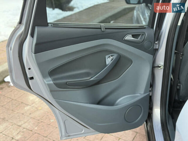 Серый Форд Си-Макс, объемом двигателя 1.6 л и пробегом 239 тыс. км за 8650 $, фото 51 на Automoto.ua