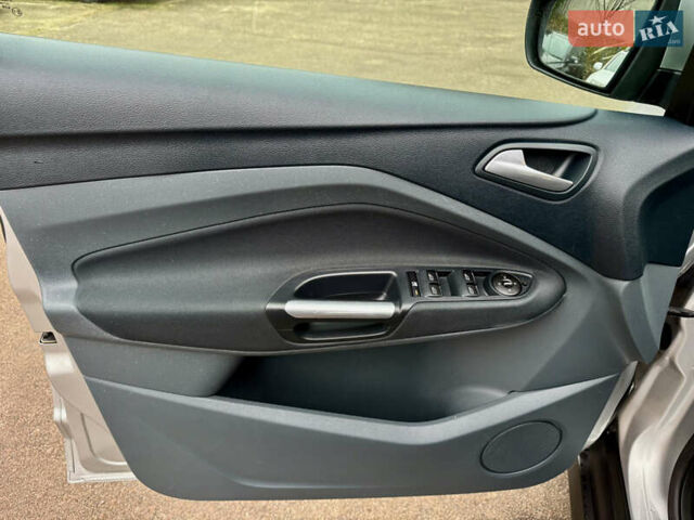 Сірий Форд Сі-Макс, об'ємом двигуна 1.6 л та пробігом 254 тис. км за 6999 $, фото 14 на Automoto.ua