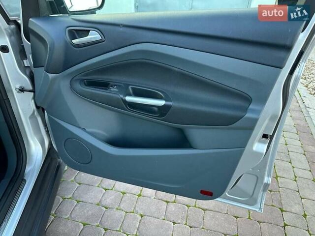 Серый Форд Си-Макс, объемом двигателя 1.6 л и пробегом 207 тыс. км за 7600 $, фото 33 на Automoto.ua