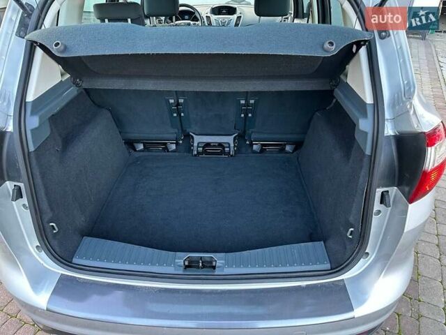 Серый Форд Си-Макс, объемом двигателя 1.6 л и пробегом 207 тыс. км за 7600 $, фото 25 на Automoto.ua