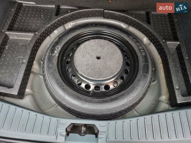 Серый Форд Си-Макс, объемом двигателя 1 л и пробегом 136 тыс. км за 6950 $, фото 12 на Automoto.ua